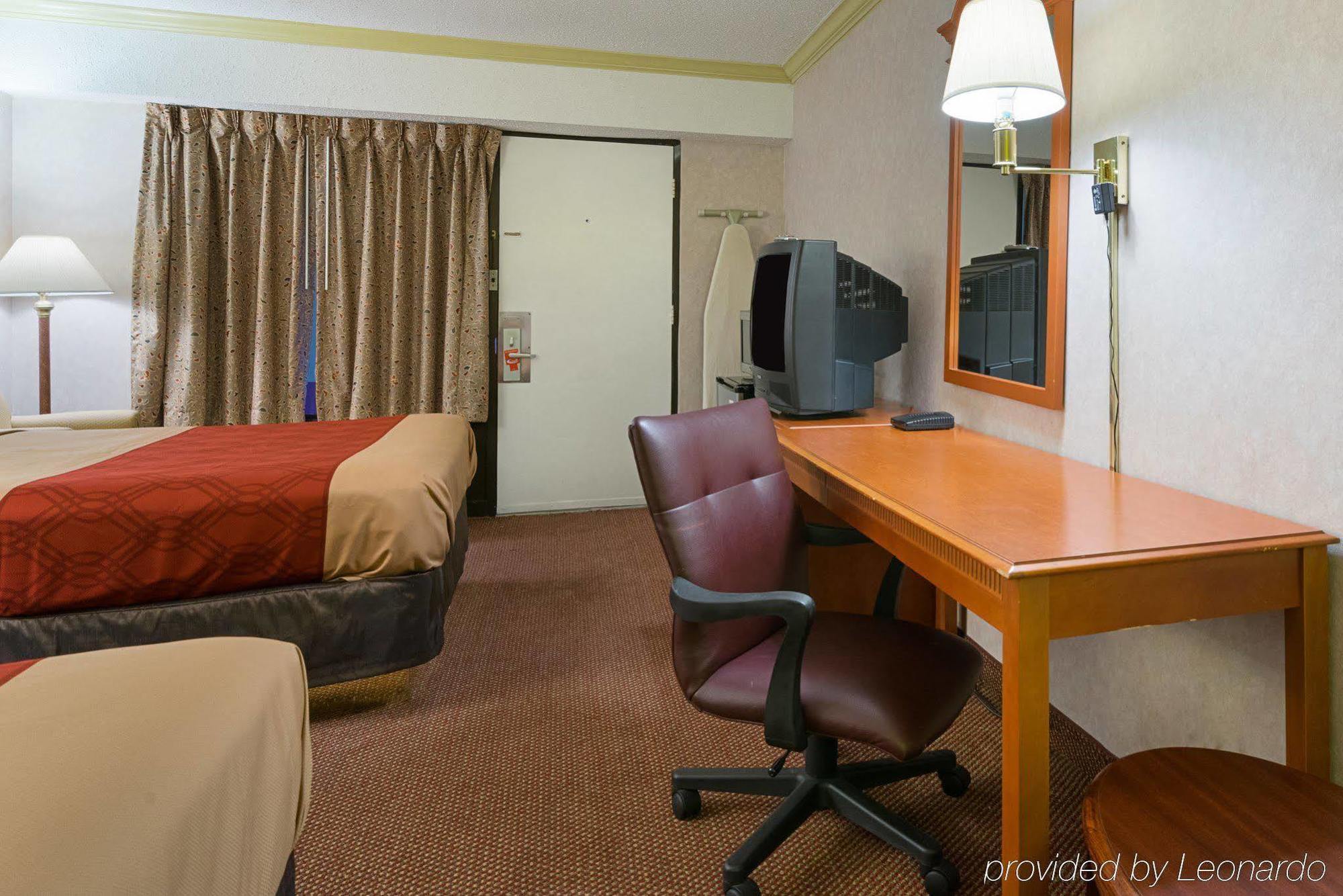 Econo Lodge Airport New Castle Exterior foto